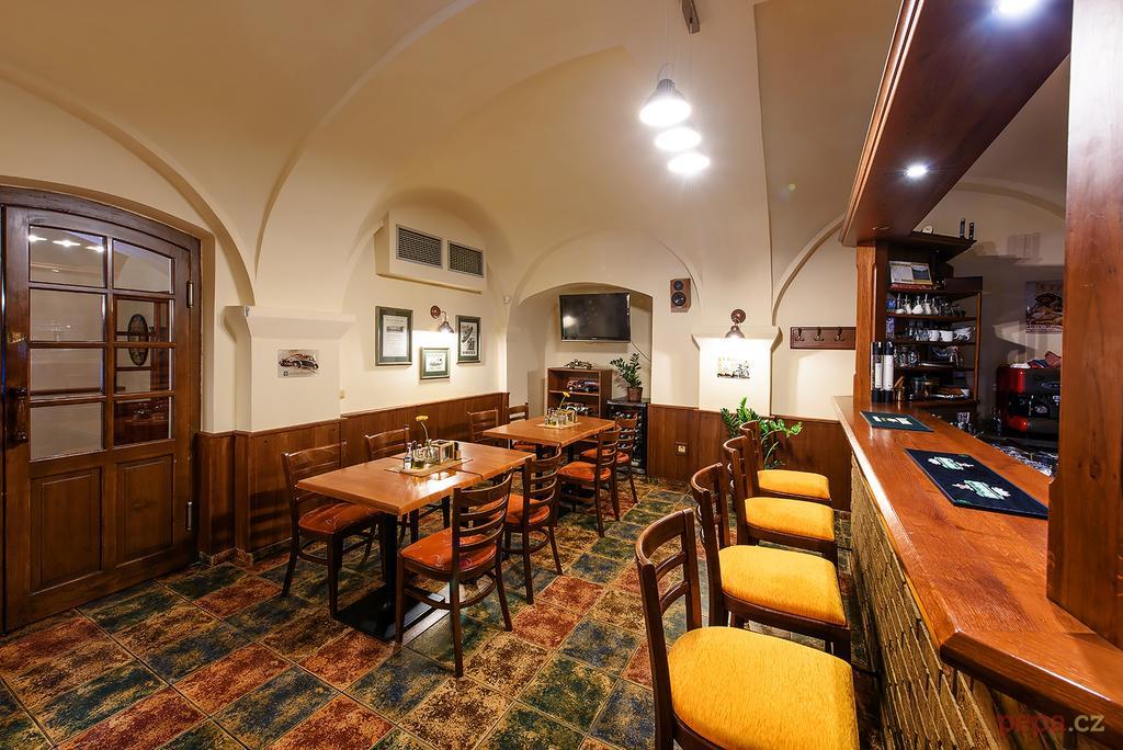 Skuteč Restaurace A Penzion U Palecku מראה חיצוני תמונה
